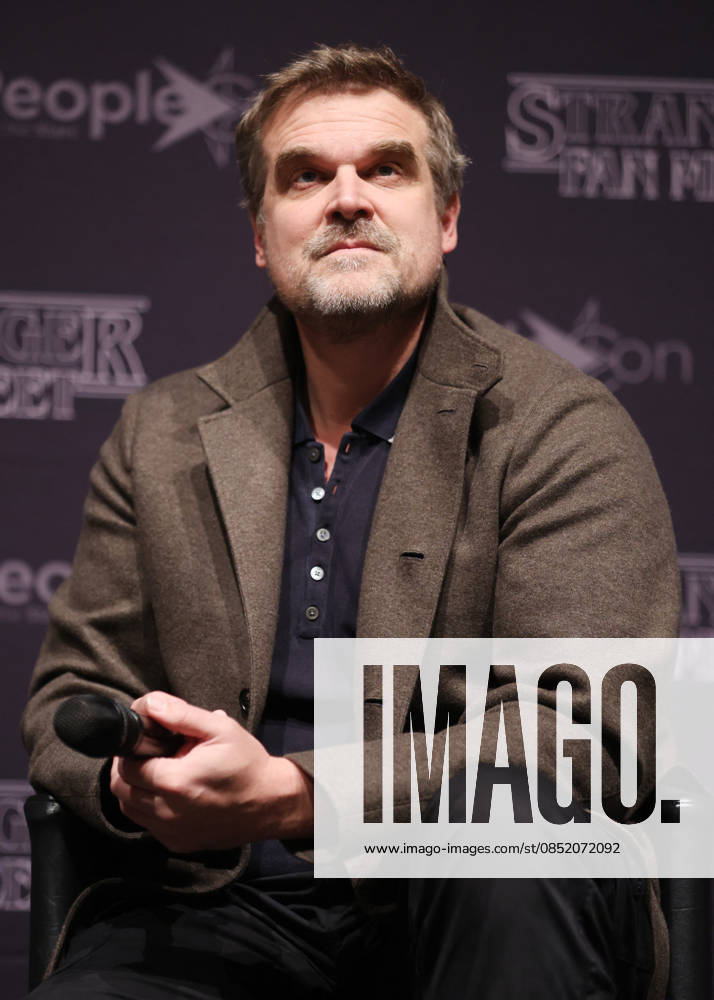 Exclusive David Harbour at the SFM9 Stranger Things Cult Series Convention at the Villepinte Exhibition Center on March 28, 2026 Denis Guignbourg Bestimage Exclusive For Germany call for price SFM9 Stranger Things Cult Series Convention at the Villepinte Exhibition Center on March 28, 2026 Paris France