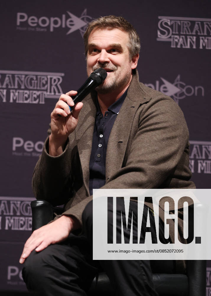 Exclusive David Harbour at the SFM9 Stranger Things Cult Series Convention at the Villepinte Exhibition Center on March 28, 2026 Denis Guignbourg Bestimage Exclusive For Germany call for price SFM9 Stranger Things Cult Series Convention at the Villepinte Exhibition Center on March 28, 2026 Paris France