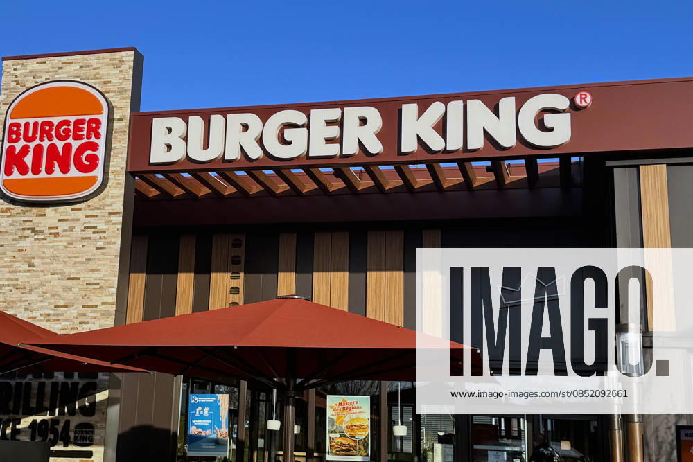 Economy, Restaurant Burger King emwirt emonline, v l Fastfood Lokal Burgerladen Restaurant Burger King in Soufflenheim Logo Symbol Symbol Symbol Photo, Symbolbild Brand Marke Soufflenheim