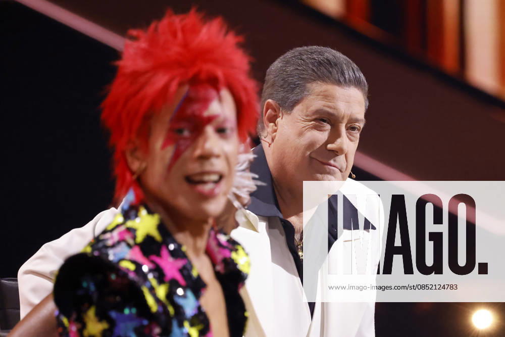The jurors Jorge Gonzalez dressed as David Bowie and Joachim Llambi dressed as John Travolta at the fourth dance show of the 19th season of the RTL dance show Lets Dance at the Coloneum Cologne, 29 03 2026 NRW Germany