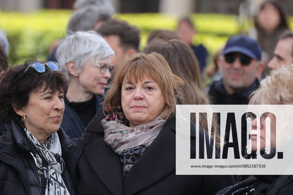 Isabelle Mergault Funeral At Pere Lachaise - Paris Michele Bernier during the funeral of Isabelle Mergault for a secular ceremony beneath the dome of Père-Lachaise Cemetery in Paris, France on Monday, March 30, 2026 before she is laid to rest at Montmartre Cemetery. Isabelle Mergault actress, director and columnist’ died at the age of 67. Photo by Nasser Berzane ABACAPRESS.COM Paris France