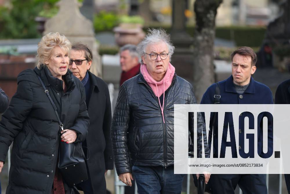 Paris, France le 30 mars 2026 - Funerailles de l actrice et realisatrice francaise Isabelle Mergault au cimetiere Pere-Lachaise - Funeral of French actress and director Isabelle Mergault at the Pere-Lachaise cemetery Ici Dominique Besnehard