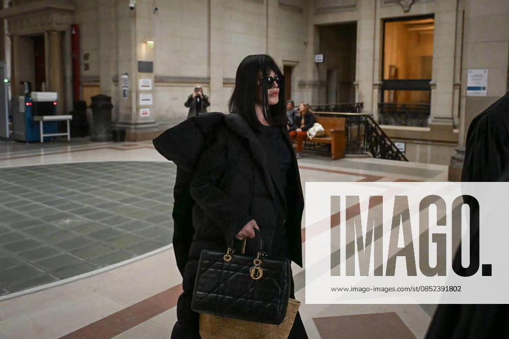 Isabelle Adjani at the Paris court of appeal in Paris FA French actress Isabelle Adjani arrives at the Paris court of appeal for a hearing in her appeal trial on charges of tax fraud and money laundering at the Palais de Justice in Paris on April 1, 2026. Photo by Firas Abdullah ABACAPRESS.COM Paris Ile-de-France France