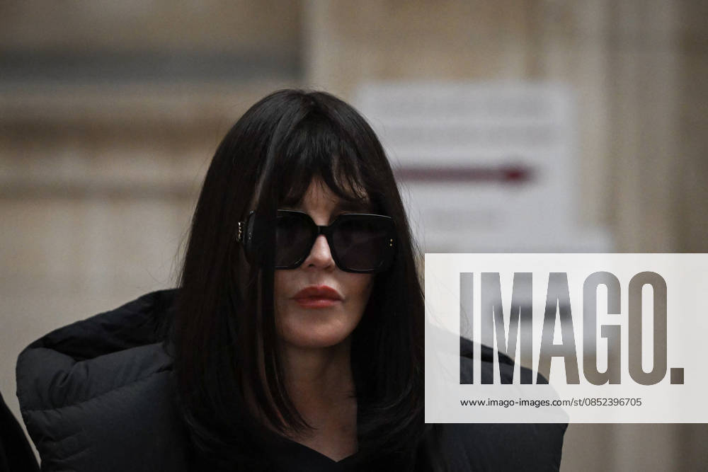 Isabelle Adjani at the Paris court of appeal in Paris FA French actress Isabelle Adjani arrives at the Paris court of appeal for a hearing in her appeal trial on charges of tax fraud and money laundering at the Palais de Justice in Paris on April 1, 2026. Photo by Firas Abdullah ABACAPRESS.COM Paris Ile-de-France France