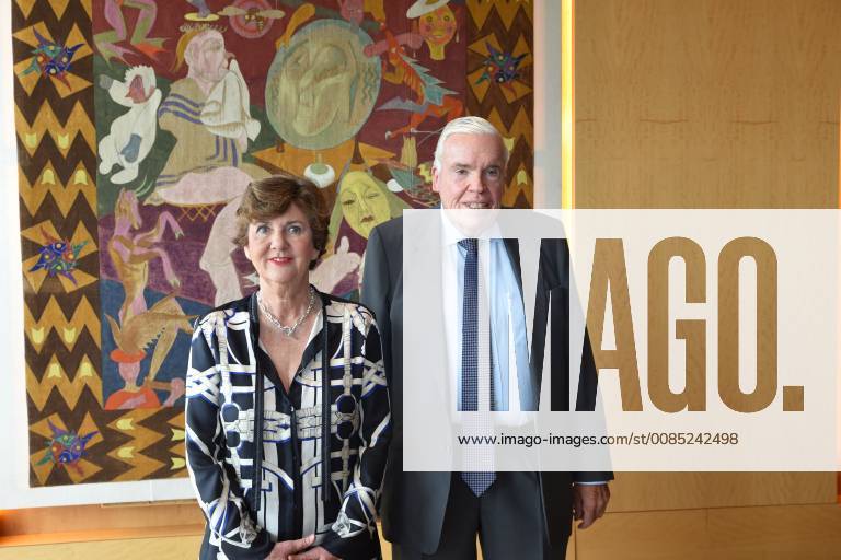 President Helga Rabl Stadler Klaus Michael Kuehne Kuehne Foundation Press Conference new main sponsor of the Salzburg Festival © Manfred Siebinger