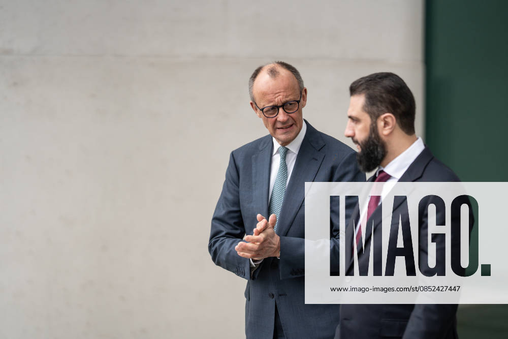 Federal Chancellor Friedrich Merz welcomes Syrian interim president Ahmed al Sharaa Chancellor Friedrich Merz welcomes Syrian interim president Ahmed al Sharaa Le chance