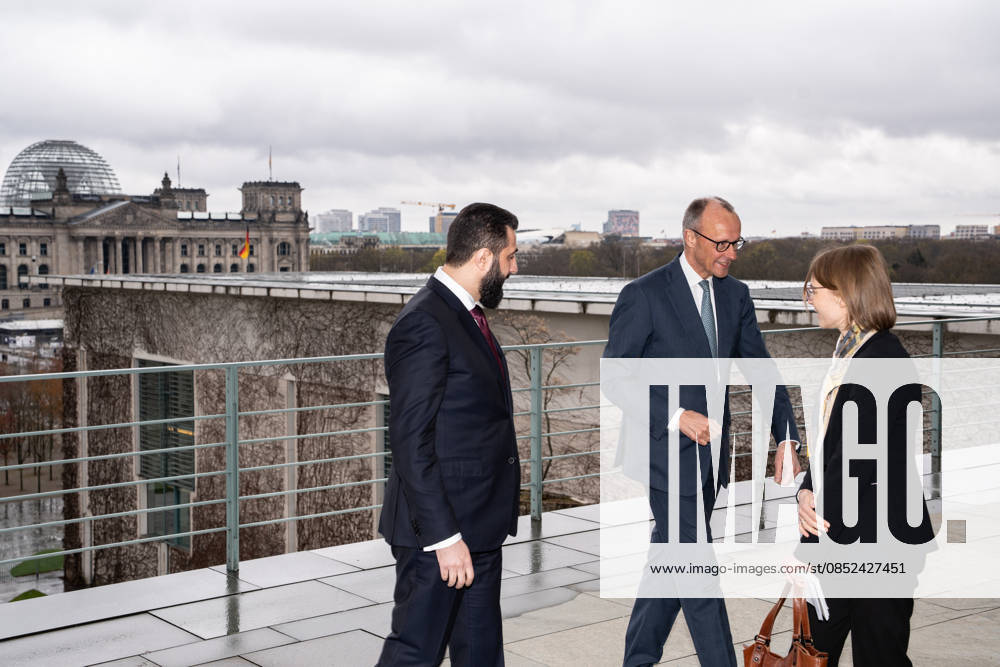 Federal Chancellor Friedrich Merz welcomes Syrian interim president Ahmed al Sharaa Chancellor Friedrich Merz welcomes Syrian interim president Ahmed al Sharaa Le chance