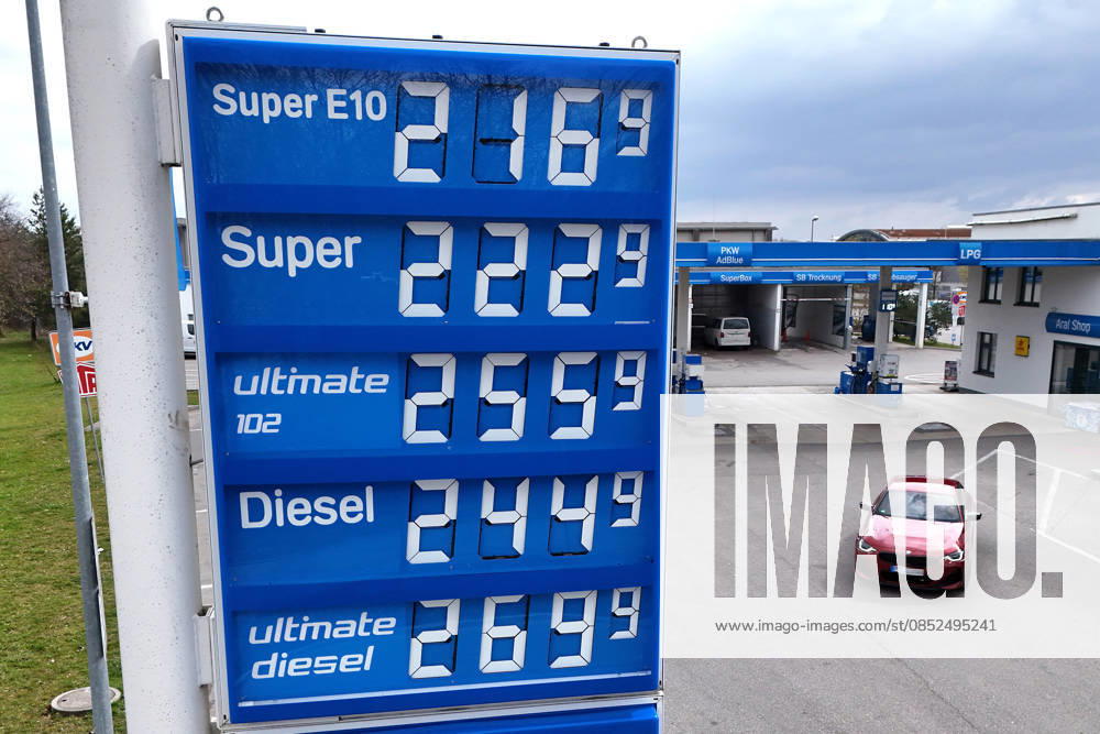 After new refueling rule DIESEL fuel reaches historic high on 02 04 2026 at this gas station in Munich Fuel prices exceed historic highs No end in sight New highs in refueling every day Exploding fuel prices due to Iran war continue Gasoline prices at a gas station in Munich