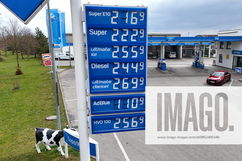 After new refueling rule DIESEL fuel reaches historic high on 02 04 2026 at this gas station in Munich Fuel prices exceed historic highs No end in sight new highs in refueling every day Exploding fuel prices due to Iran war continue Gasoline prices at a gas station in Munich
