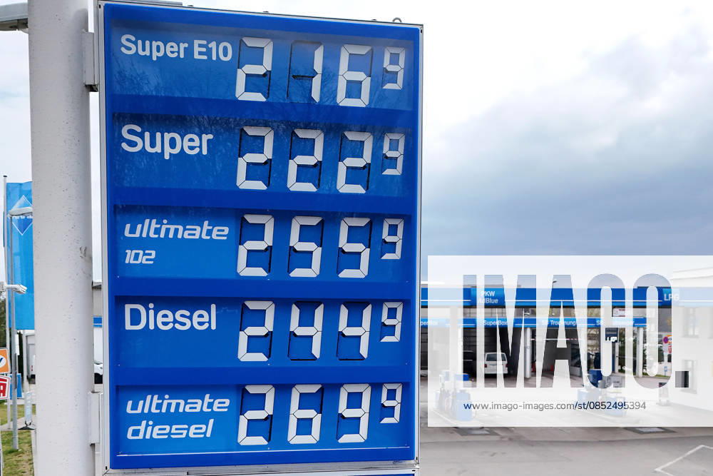 After new refueling rule DIESEL fuel reaches historic high on 02 04 2026 at this gas station in Munich Fuel prices exceed historic highs No end in sight new highs in refueling every day Exploding fuel prices due to Iran war continue Gasoline prices at a gas station in Munich