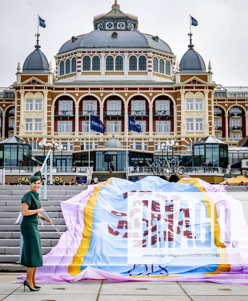 SCHEVENINGEN - Queen Maxima opens the renovated boulevard. The Scheveningen boulevard, for decades one of the best-known and most visited coastal promenades in the Netherlands, has been renewed in recent years to better accommodate the growing number of visitors and to be ready for the future. ROBIN UTRECHT ANP netherlands out - belgium out