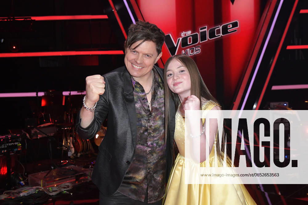 Michael Patrick Kelly and Katelyn from Team Michael Patrick at the photocall with the finalists and coaches of the 14th season of the TV show The Voice Kids at Studio H Berlin Adlershof Berlin, 03 04 2026 Foto:xM.xBehrensx xFuturexImagex kids_6491