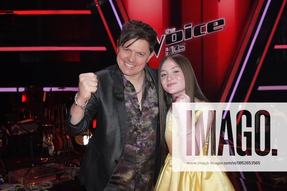 Michael Patrick Kelly and Katelyn from Team Michael Patrick at the photocall with the finalists and coaches of the 14th season of the TV show The Voice Kids at Studio H Berlin Adlershof Berlin, 03 04 2026 Foto:xM.xBehrensx xFuturexImagex kids_6492