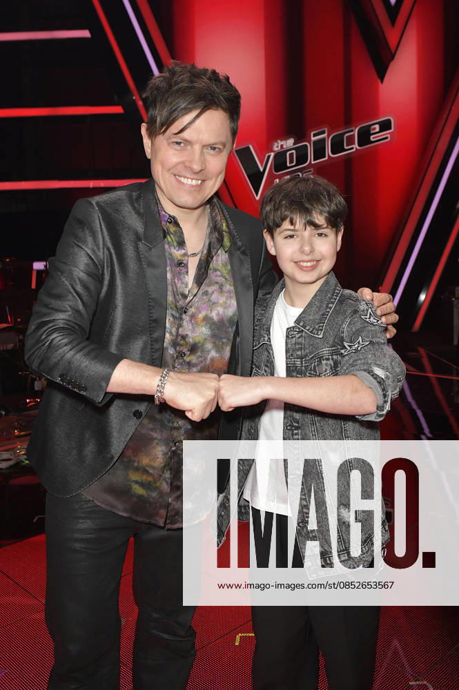 Michael Patrick Kelly and Renat from Team Michael Patrick at the photocall with the finalists and coaches of the 14th season of the TV show The Voice Kids in Studio H Berlin Adlershof Berlin, 03 04 2026 Foto:xM.xBehrensx xFuturexImagex kids_6493