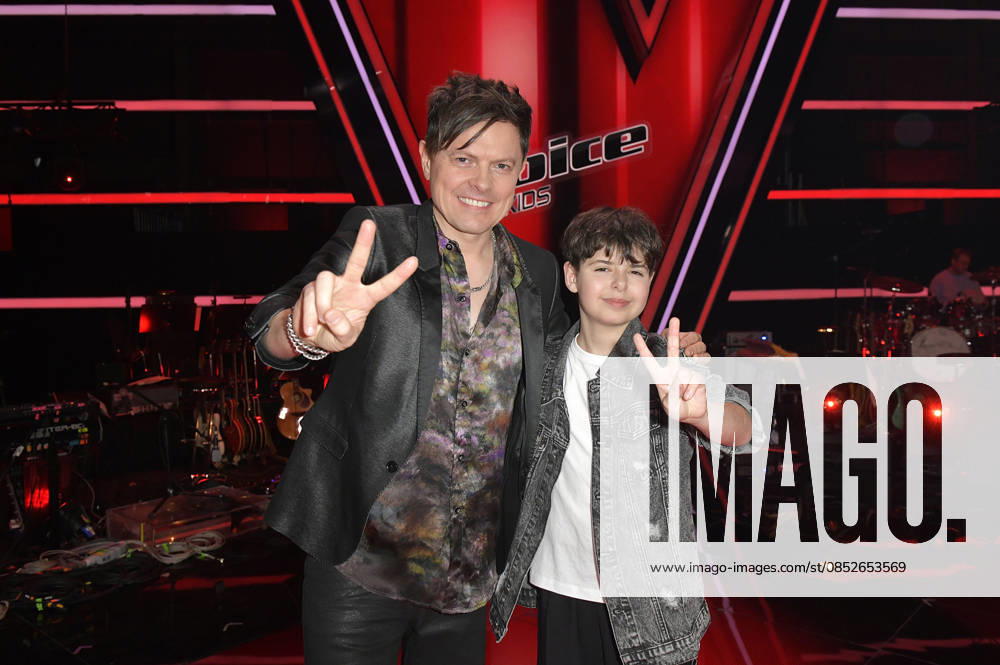 Michael Patrick Kelly and Renat from Team Michael Patrick at the photocall with the finalists and coaches of the 14th season of the TV show The Voice Kids in Studio H Berlin Adlershof Berlin, 03 04 2026 Foto:xM.xBehrensx xFuturexImagex kids_6494