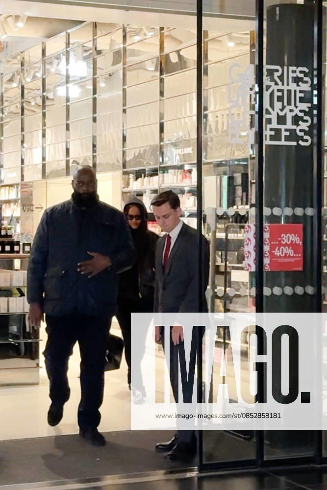 Rihanna went shopping at Galeries Lafayette in Paris on April 6, 2026 Rihanna went shopping at Galeries Lafayette in Paris on April 6, 2026 Paris France