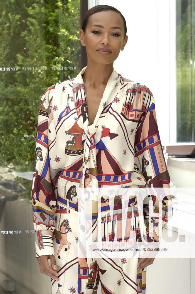 Melanie Liburd at the photocall for the movie A Year in London at the Hotel Le Meridien Visconti Rome, 07 04 2026 Foto:xA.xM.xTinghinox xFuturexImagex year_6428