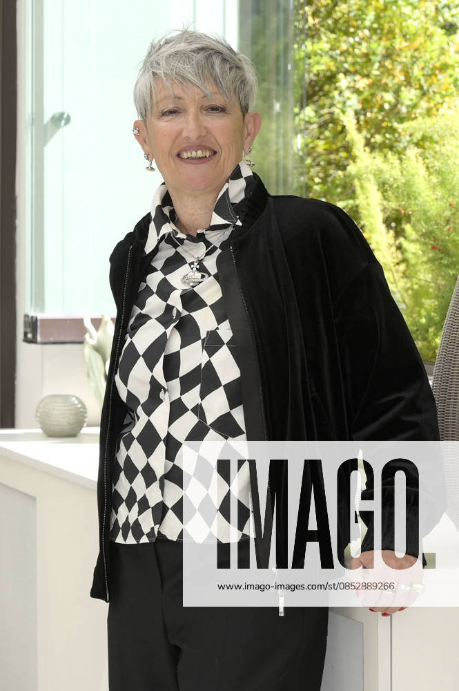 Flaminia Graziadei at the photocall for the movie A Year in London at the Hotel Le Meridien Visconti Rome, 07 04 2026 Foto:xA.xM.xTinghinox xFuturexImagex year_6444