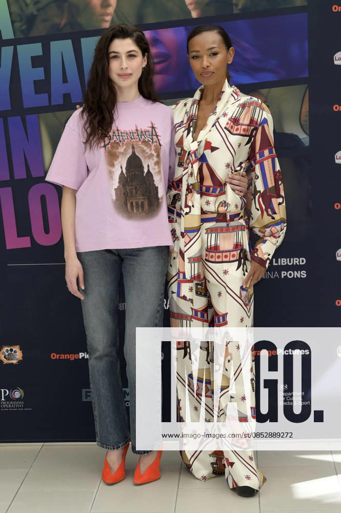 Nina Pons and Melanie Liburd at the photocall for the movie A Year in London at the Hotel Le Meridien Visconti Rome, 07 04 2026 Foto:xA.xM.xTinghinox xFuturexImagex year_6450