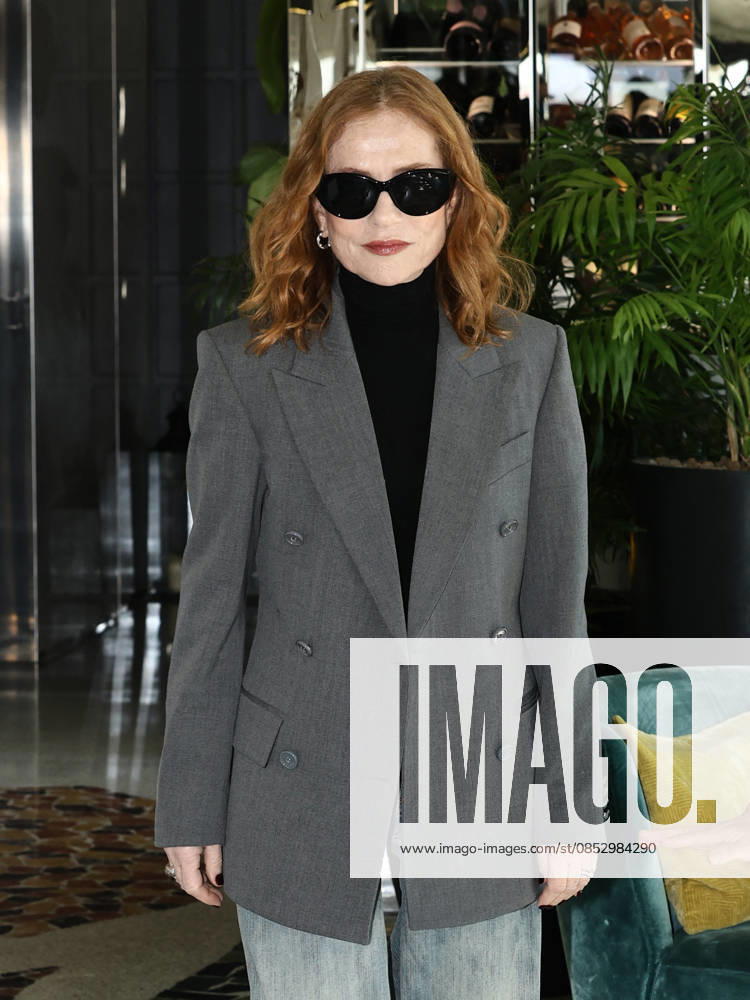 Isabelle Huppert at Rendez-Vous Film Festival - Rome Isabelle Huppert pose at Sofitel Hotel during Rendez-Vous Film Festival in Rome, Italy on April 8, 2026. Photo by Marco Provvisionato IPA ABACAPRESS.COM Rome Italy