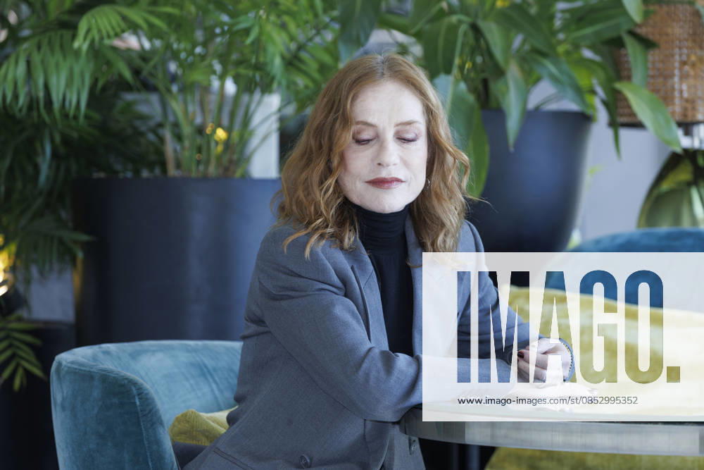 Isabelle Huppert attends the photocall for the movie La donna più ricca del mondo at Sofitel HTL Villa Borghese. Rome Italy - ZUMAs197 20260408_aaa_s197_008
