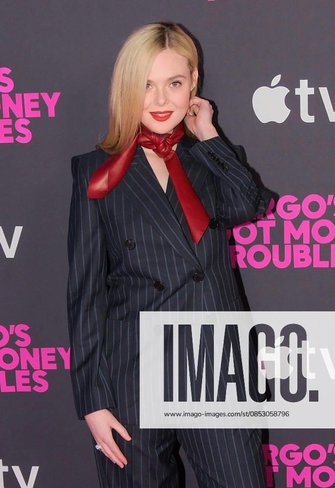ELLE FANNING at Apple s Margo s Got Money Troubles premiere at Regal Union Square in New York. New York USA - ZUMAa123 20260408_zaa_a123_334