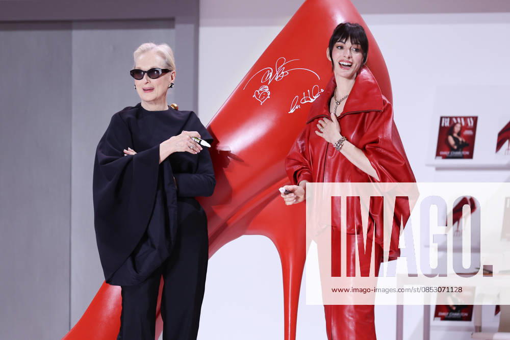 Hollywood stars Anne Hathaway and Meryl Streep in Seoul Hollywood stars Anne Hathaway and Meryl Streep in Seoul Hollywood stars Anne Hathaway (R) and Meryl Streep make their red carpet appearance during a publicity event in Seoul on April 8, 2026, to promote the comedy drama film The Devil Wears Prada 2. (Yonhap) 2026-04-09 15:18:37 < 1980-2026 YONHAPNEWS AGENCY. .> ¼¿ïƯº°½Ã