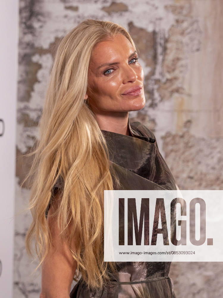 ESTHER CANADAS poses at the photocall during the presentation of the new Woman Limited El Corte Ingles campaign, 09 April 2026, in Madrid, Spain. Madrid Spain - ZUMAc312 20260409_zsp_c312_078