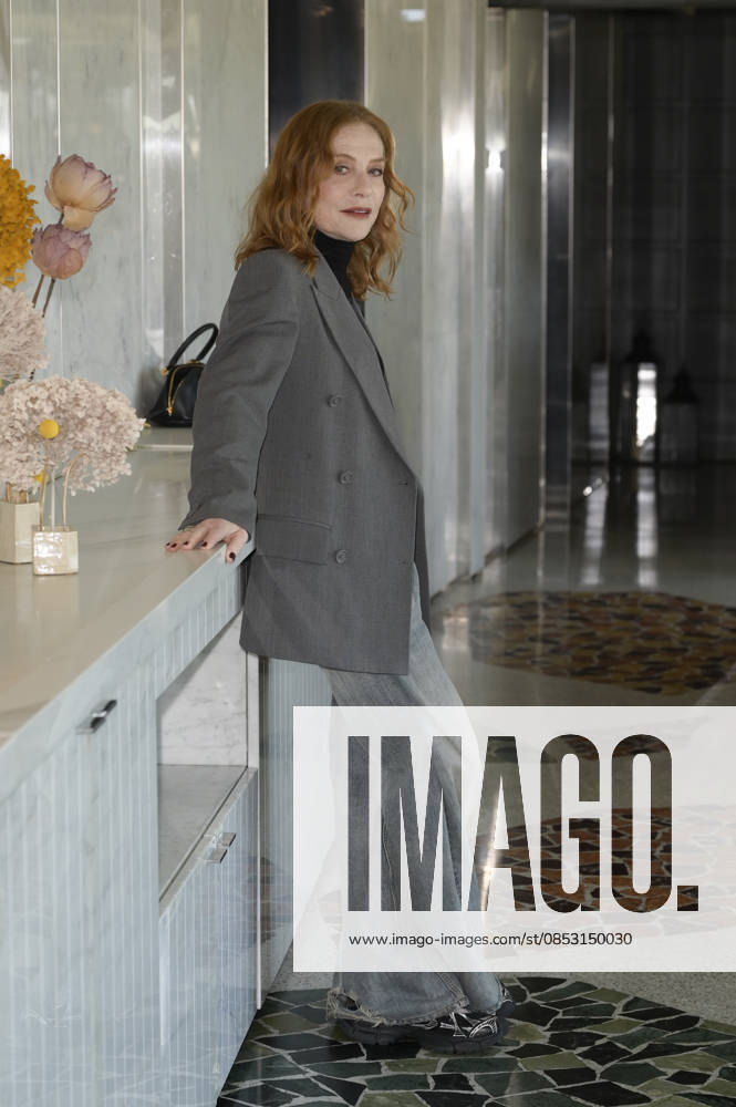 Isabelle Huppert attends the photocall of movie La donna piÃ¹ ricca del mondo (La femme la plus riche au monde) at Sofitel Hotel Villa Borghese. Rome Italy - ZUMAs197 20260408_aaa_s197_175