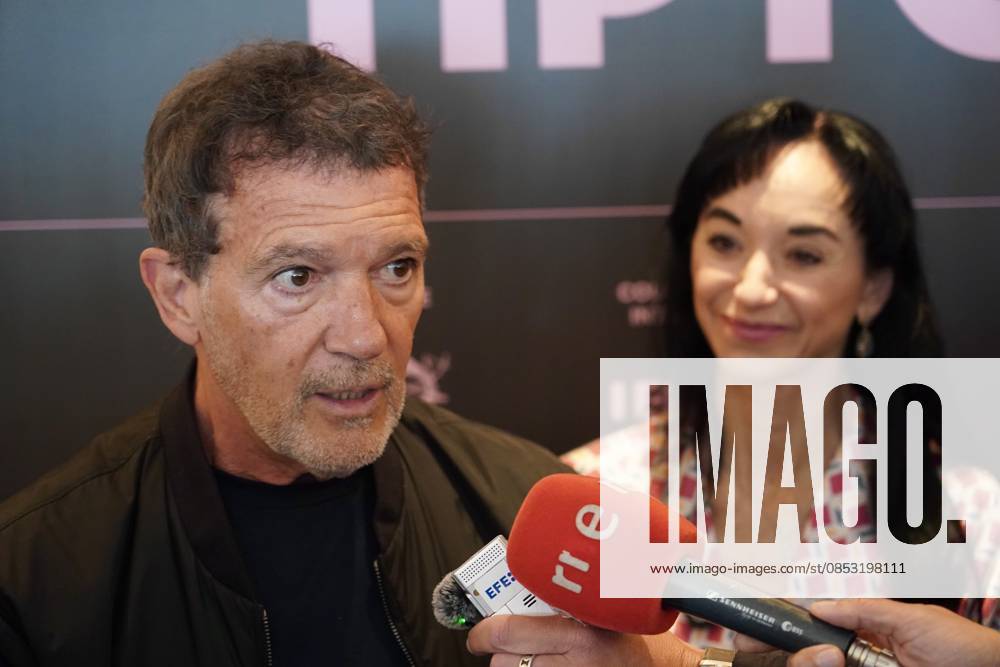 Inauguration Soho International Dance Festival TIP TOE The president of the Soho CaixaBank Theater Antonio Banderas c , attends the media at the inauguration of the Soho International Dance Festival TIP TOE On April 10, 2026, in Malaga Andalusia, Spain Four leading international dance companies will participate in the first edition of Soho International Dance Festival TIP TOE, which will take place at the Teatro del Soho CaixaBank For ten days in April, Malaga will be filled with dance, movement and artistic expression 10 APRIL 2026 Á Malaga Andalucia Malaga Andalucia Espana
