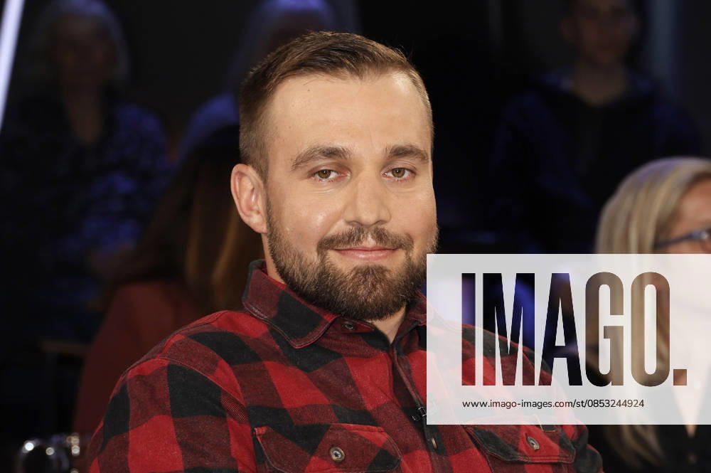 Lukas Wörle at the recording of the NDR Talk Show in the NDR television studio Lokstedt Hamburg, 10 04 2026 Foto:xH.xHartmannx xFuturexImagex ndr_talk1004_6323