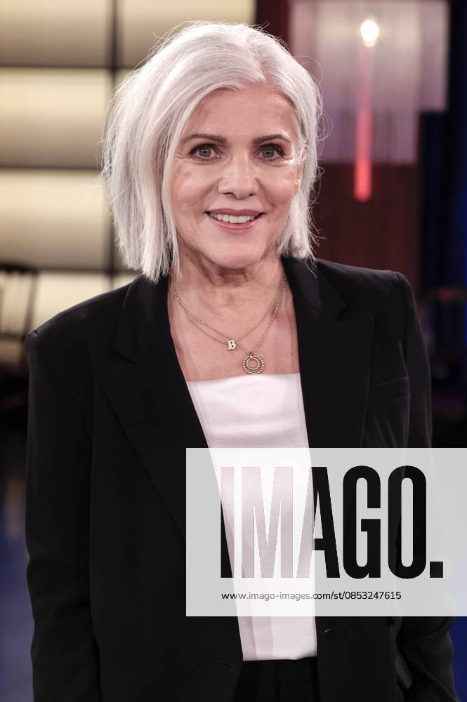 Birgit Schrowange at the recording of the WDR talk show Kölner Treff in WDR Studio BS 3 Cologne, 10 04 2026 Foto:xR.xSchmiegeltx xFuturexImagex koelner_treff1004_6435