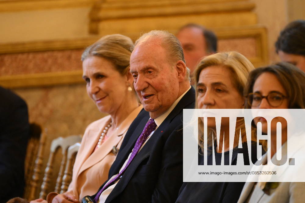 King Juan Carlos at event la 35eme Journee du Livre Politique - Paris King Juan Carlos flanked by his dauthters Infanta Cristina and Infanta Elena pictured during a tribute to Former French Prime Minister Lionel Jospin by Pierre Moscovici at the event la 35eme Journee du Livre Politique ( 35th Political Book Day ) at the National Assembly in Paris, France on April 11 2026. Photo by Eliot Blondet ABACAPRESS.COM Paris France
