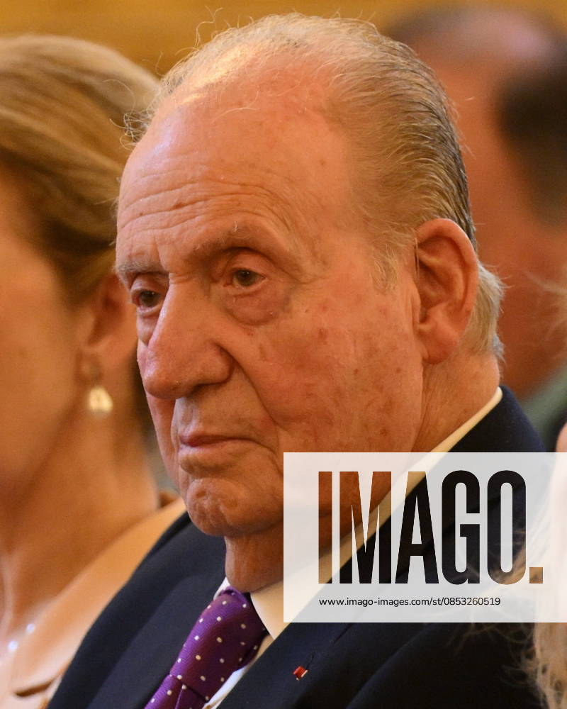 King Juan Carlos at event la 35eme Journee du Livre Politique - Paris King Juan Carlos pictured during a tribute to Former French Prime Minister Lionel Jospin by Pierre Moscovici at the event la 35eme Journee du Livre Politique ( 35th Political Book Day ) at the National Assembly in Paris, France on April 11 2026. Photo by Eliot Blondet ABACAPRESS.COM Paris France