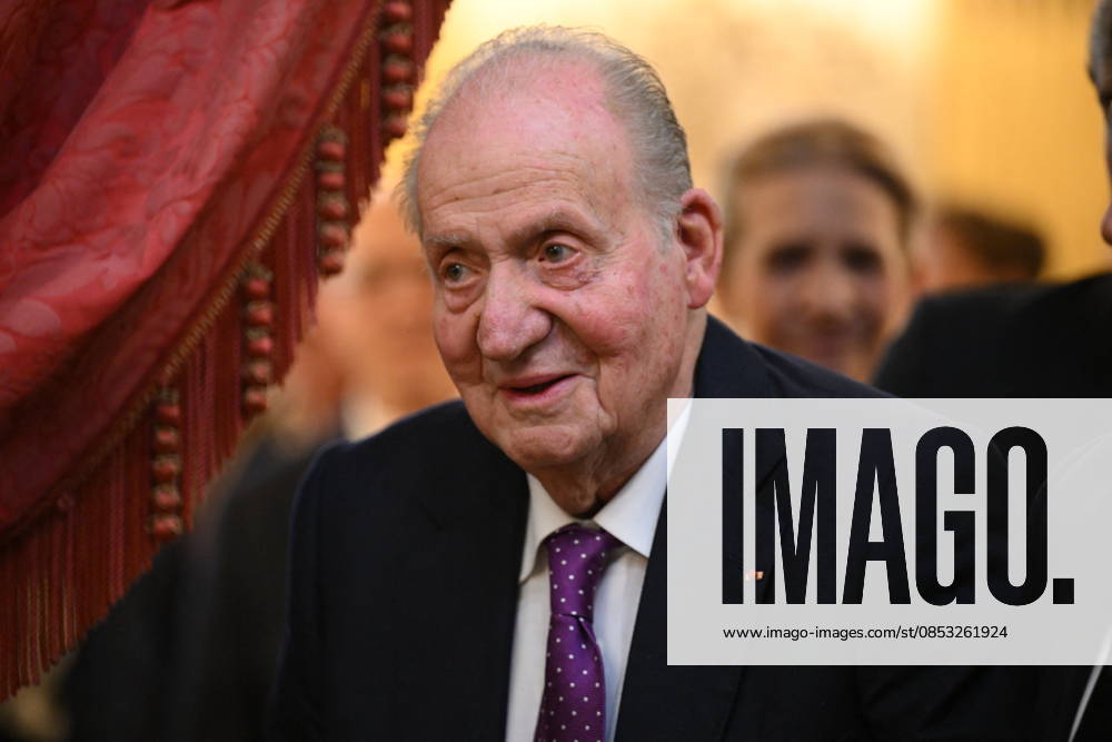 King Juan Carlos at event la 35eme Journee du Livre Politique - Paris King Juan Carlos pictured during a tribute to Former French Prime Minister Lionel Jospin by Pierre Moscovici at the event la 35eme Journee du Livre Politique ( 35th Political Book Day ) at the National Assembly in Paris, France on April 11 2026. Photo by Eliot Blondet ABACAPRESS.COM Paris France