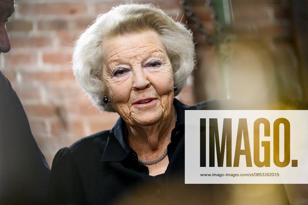 Princess Beatrix Reopens De Wachter Windmill - Netherlands Princess Beatrix opens De Wachter Mill in Zuidlaren, The Netherlands on April 11, 2026. The grain and oil mill is once again accessible to the public following renovation work. The mill is part of Museum De Wachter, where old crafts and steam-powered machines are displayed and brought to life. Photo by Patrick van Emst.NLBeeld Bruno Press ABACAPRESS.COM Zuidlaren Netherlands