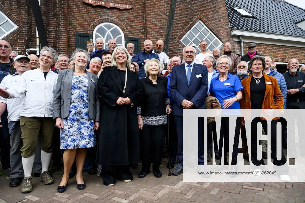 Princess Beatrix Reopens De Wachter Windmill - Netherlands Princess Beatrix opens De Wachter Mill in Zuidlaren, The Netherlands on April 11, 2026. The grain and oil mill is once again accessible to the public following renovation work. The mill is part of Museum De Wachter, where old crafts and steam-powered machines are displayed and brought to life. Photo by Patrick van Emst.NLBeeld Bruno Press ABACAPRESS.COM Zuidlaren Netherlands
