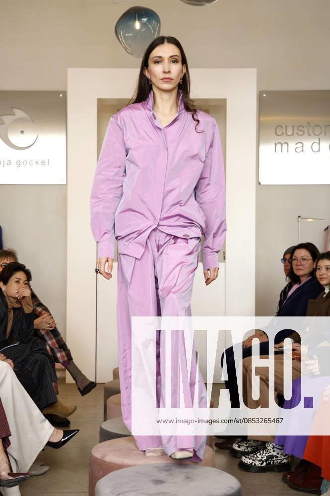 Lia Kemendi at the Anja Gockel Fashion Show Fresh for the senses in the Paris 44 showroom by Anja Gockel Berlin, 10 04 2026 Foto:xAgenturxWehnertx Vinagex xFuturexImagex gockel_6493