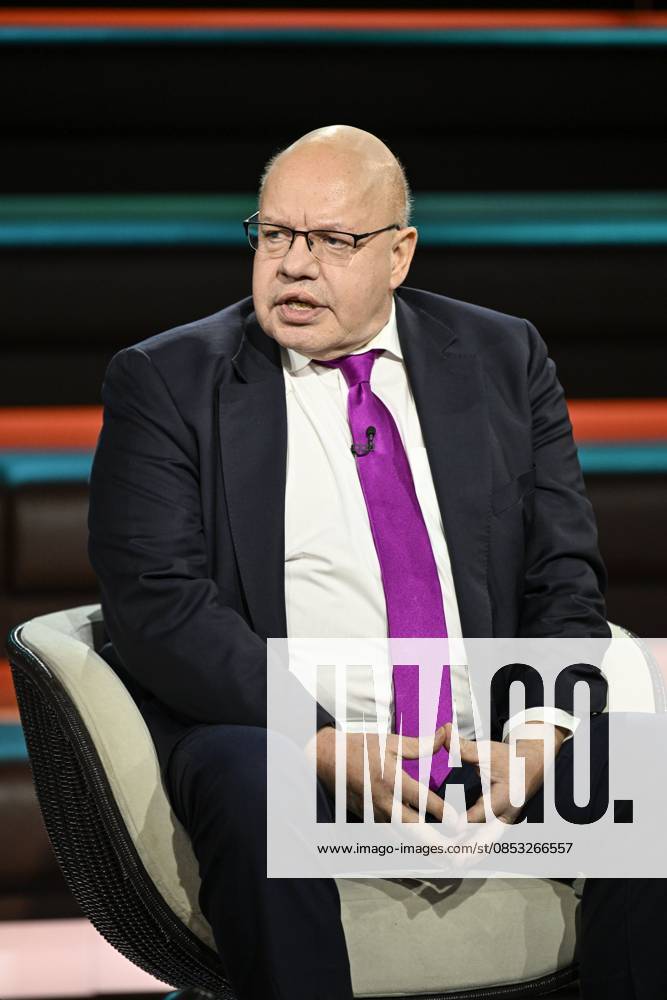 Peter Altmaier Politician 04 26 her Peter Altmaier on April 1, 2026 in Markus Lanz , ZDF TV Television Talk Show Talk Show Germany German German man Ex Federal Minister of Economics CDU former former Minister Federal Minister of Economics Politics German politician high half sitting speaking