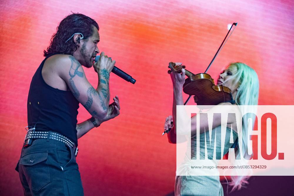 AMSTERDAM - The duo Linda Lampenius & Pete Parkkonen (Finland) will perform at AFAS Live during Eurovision in Concert. During the concert, various participants will perform their entries for the Song Contest. ANP PAUL BERGEN netherlands out - belgium out