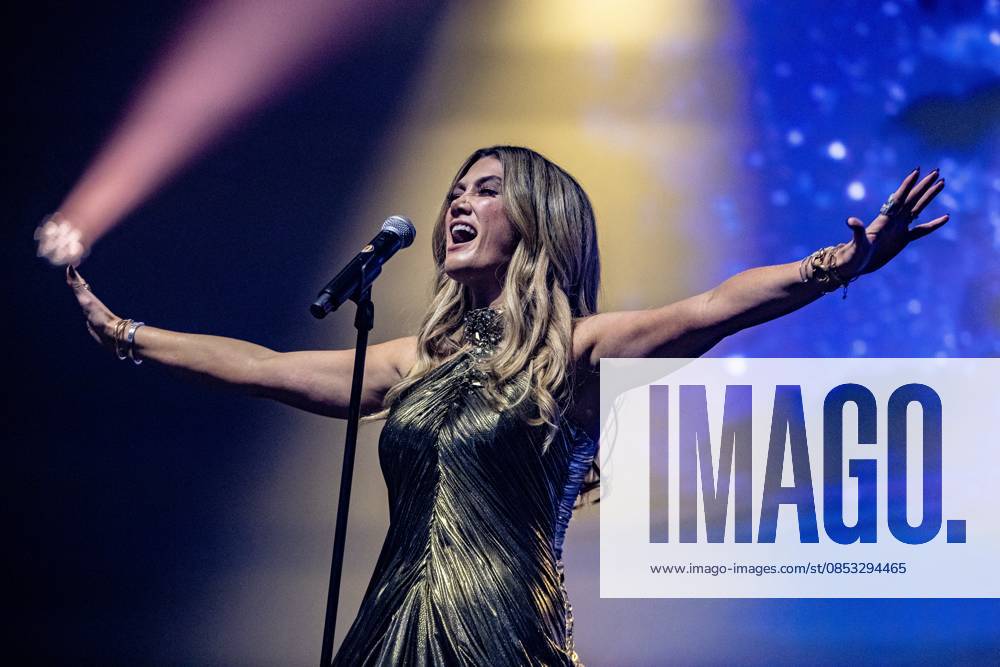 AMSTERDAM - Delta Goodrem (Australia) performs at AFAS Live during Eurovision in Concert. During the concert, various participants perform their entries for the Song Contest. ANP PAUL BERGEN netherlands out - belgium out