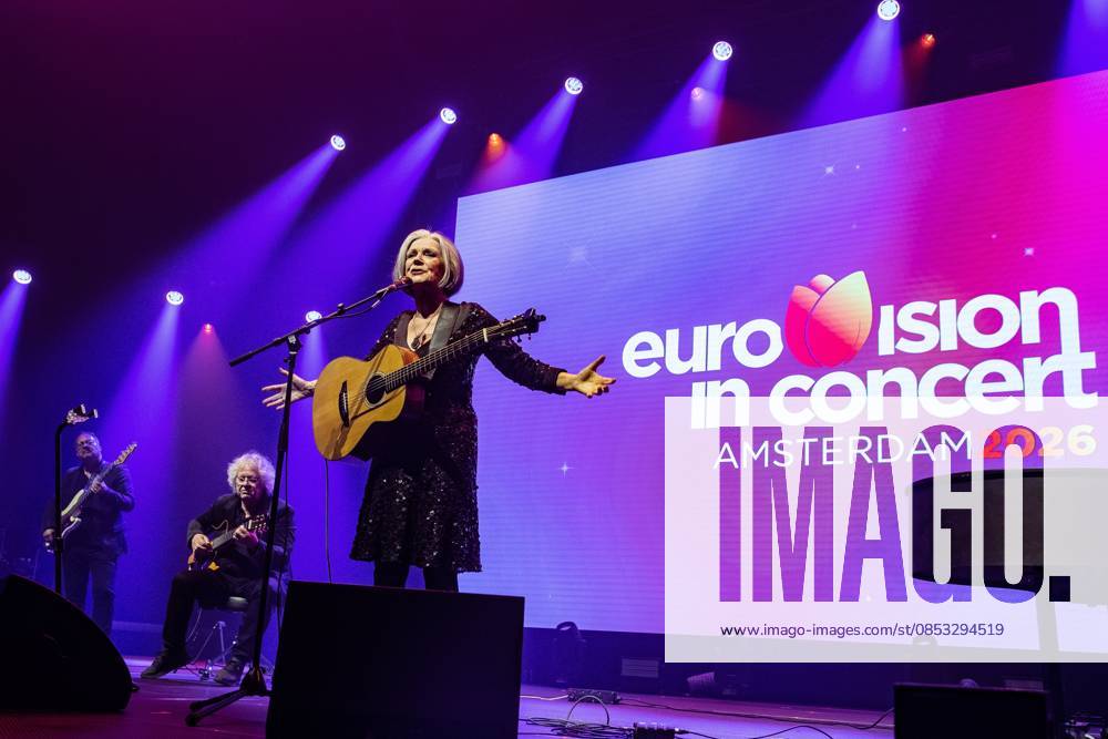 AMSTERDAM - Lenny Kuhr performs her iconic winning song De Troubadour for the last time at AFAS Live during Eurovision in Concert. During the concert, various participants perform their entries for the Song Contest. ANP PAUL BERGEN netherlands out - belgium out