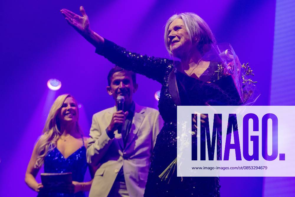 AMSTERDAM - Lenny Kuhr performs her iconic winning song De Troubadour for the last time at AFAS Live during Eurovision in Concert. During the concert, various participants perform their entries for the Song Contest. ANP PAUL BERGEN netherlands out - belgium out