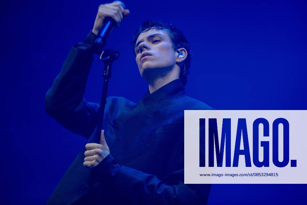 AMSTERDAM - Daniel Zizka (Czech Republic) performs at AFAS Live during Eurovision in Concert. During the concert, various participants perform their entries for the Song Contest. ANP PAUL BERGEN netherlands out - belgium out