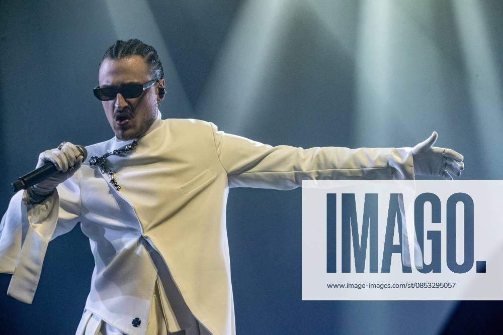 AMSTERDAM - Alis (Albania) performs at AFAS Live during Eurovision in Concert. During the concert, various participants perform their entries for the Song Contest. ANP PAUL BERGEN netherlands out - belgium out