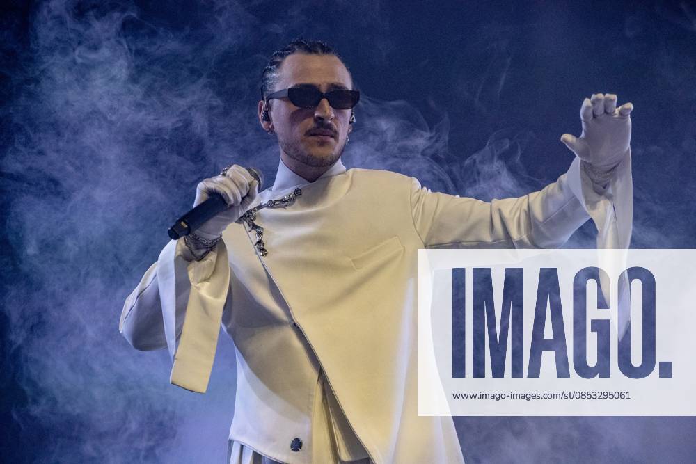 AMSTERDAM - Alis (Albania) performs at AFAS Live during Eurovision in Concert. During the concert, various participants perform their entries for the Song Contest. ANP PAUL BERGEN netherlands out - belgium out