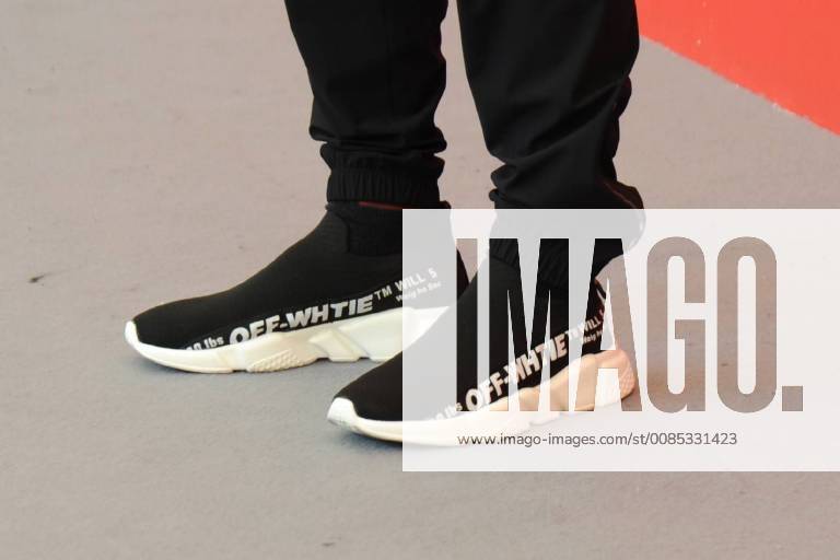 Film Festival Venice Biennale VENICE Zhang Yimou attends the Ying Shadow Jaeger LeCoultres Glory To The Filmaker Award photocall during the 75th Venice Film Festival in Venezia Italia Photos Shoes off white of Zhang Yimou