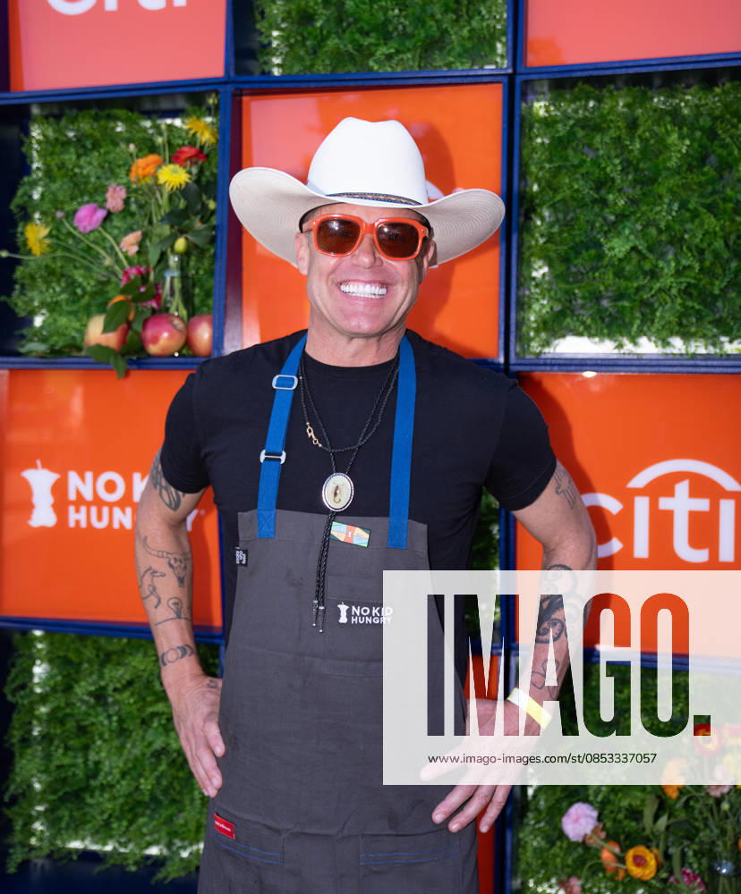 Brian Malarkey arrives on the red carpet of the Night Out for No Kid Hungry event at Rolling Greens.1005 Mateo Street in Los Angeles California on Apr. 12, 2026. Los Angeles United States - ZUMAt169 20260411_zep_t169_005