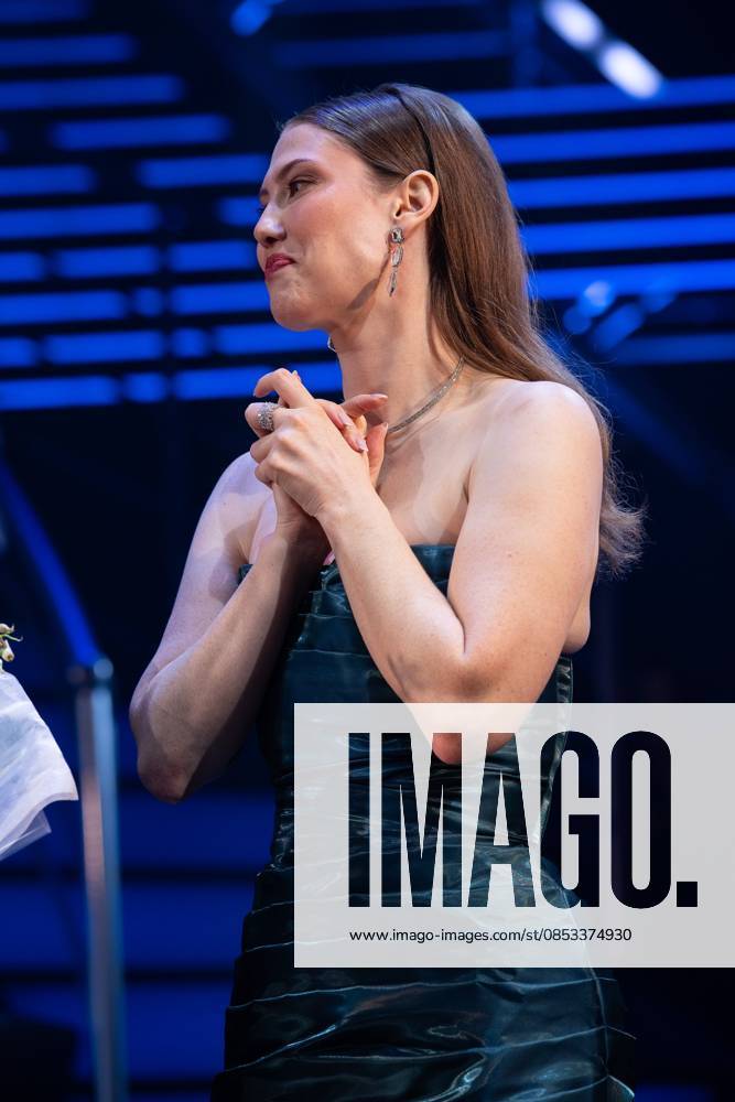 Tess Marshall on stage for TITANIQUE Opening Night on Broadway Curtain Call, St. James Theatre, New York, NY, April 12, 2026. Photo By: Simon Lindenblatt Everett Collection TITANIQUE Opening Night on Broadway Curtain Call PUBLICATIONXNOTxINxCANxCHNxFRAxITAxJPNxNORxPOLxRUSxESPxUKxUSA
