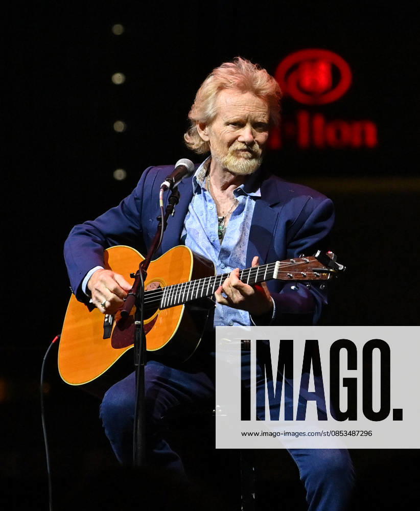 2026 CMA Triple Play Awards Lee Roy Parnell onstage at the 2026 CMA Triple Play Awards at the Country Music Hall of Fame and Museum on April 13, 2026 in Nashville, TN. Nashville Country Music Hall of Fame and Museum Tennessee USA